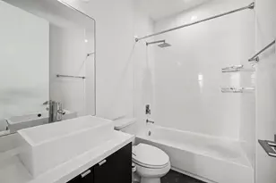 910 W 19th St, Houston, TX 77008 - Photo 6