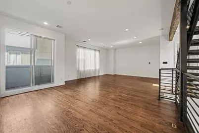 910 W 19th Street #B, Houston, TX 77008 - Photo 6