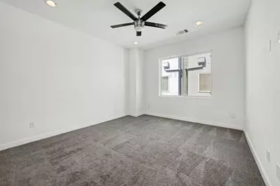 910 W 19th Street #B, Houston, TX 77008 - Photo 4