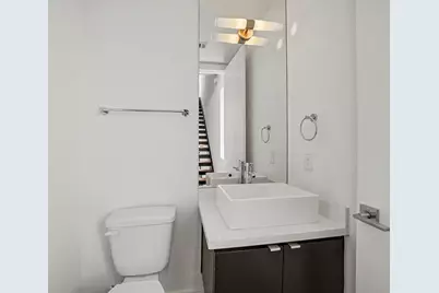 910 W 19th Street #B, Houston, TX 77008 - Photo 12
