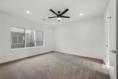 910 W 19th Street #B, Houston, TX 77008 - Photo 20
