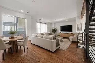 910 W 19th St, Houston, TX 77008 - Photo 8