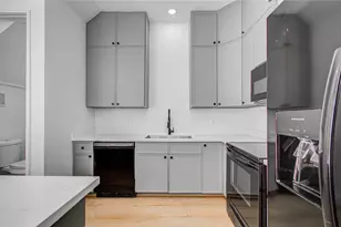 1506 McKee St, Houston, TX 77009 - Photo 8