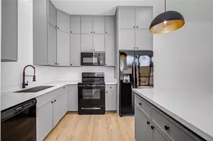 1506 McKee St, Houston, TX 77009 - Photo 10