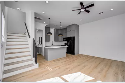 1506 McKee Street #B, Houston, TX 77009 - Photo 2