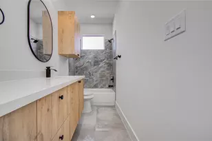 1506 McKee St, Houston, TX 77009 - Photo 16