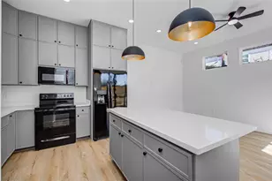 1506 McKee St, Houston, TX 77009 - Photo 12