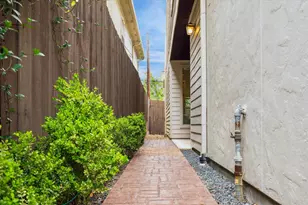 6526 Pickens St, Houston, TX 77007 - Photo 2