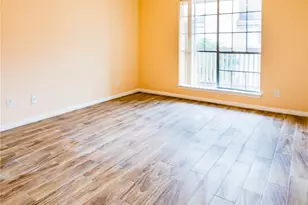 10211 Sugar Branch Dr, Houston, TX 77036 - Photo 2