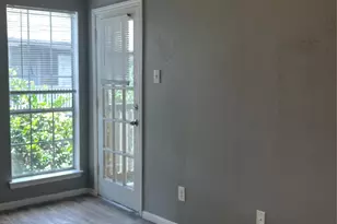 10211 Sugar Branch Dr, Houston, TX 77036 - Photo 12