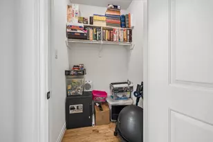 708 Asbury St, Houston, TX 77007 - Photo 32