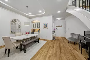 708 Asbury St, Houston, TX 77007 - Photo 2