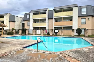 8421 Hearth Dr, Houston, TX 77054 - Photo 2