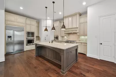 19 Brittany Rose Place, The Woodlands, TX 77375 - Photo 8