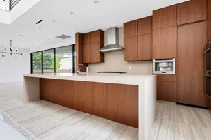 5524 Jessamine St, Houston, TX 77081 - Photo 8