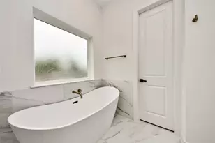 435 Neyland St, Houston, TX 77022 - Photo 22