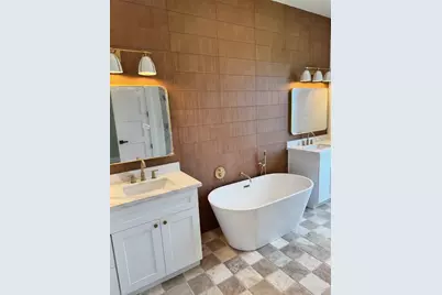 13014 Buccaneer Parkway, Freeport, TX 77541 - Photo 8