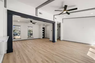 6646 Bayou View Dr, Houston, TX 77091 - Photo 6