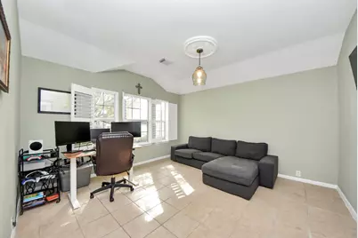 4701 Glencastle Court, Houston, TX 77345 - Photo 6