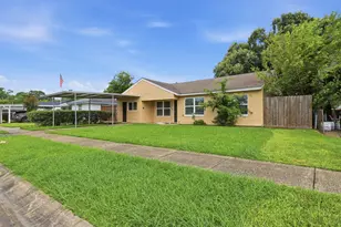 2311 Garvey Dr, Pasadena, TX 77506 - Photo 2