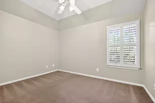 154 W Burberry Cir, The Woodlands, TX 77384 - Photo 30