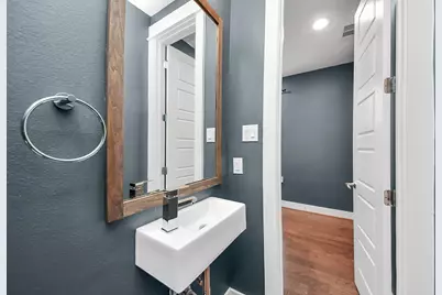 1411 Boswell Street, Houston, TX 77009 - Photo 10