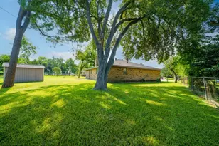 15218 E Hutchinson Cir, Houston, TX 77071 - Photo 16