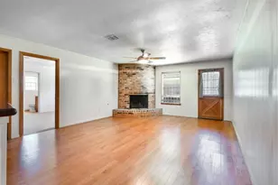 15218 E Hutchinson Cir, Houston, TX 77071 - Photo 8