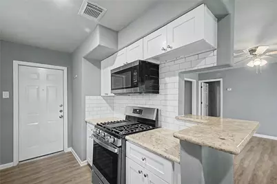 6343 Maple Hill Drive, Houston, TX 77088 - Photo 14