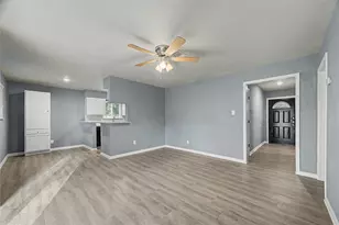 6343 Maple Hill Dr, Houston, TX 77088 - Photo 10