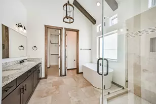 1108 W 15th 1/2 St, Houston, TX 77008 - Photo 32