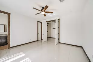 1108 W 15th 1/2 St, Houston, TX 77008 - Photo 8