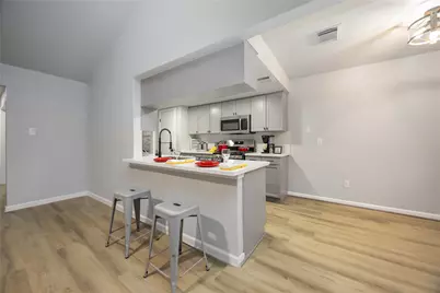 719 Crestwood Lane, Missouri City, TX 77489 - Photo 10