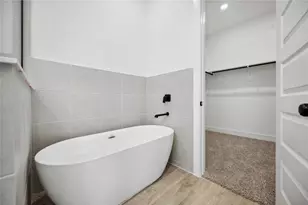 8103 Calhoun Rd, Houston, TX 77033 - Photo 10