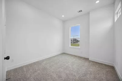 8103 Calhoun Road, Houston, TX 77033 - Photo 4