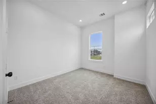 8103 Calhoun Rd, Houston, TX 77033 - Photo 4