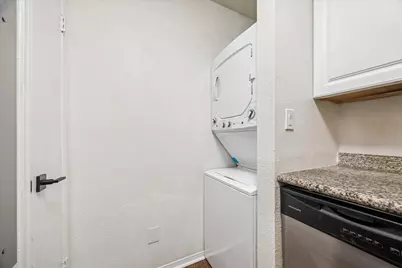 1880 White Oak Drive #134, Houston, TX 77009 - Photo 10