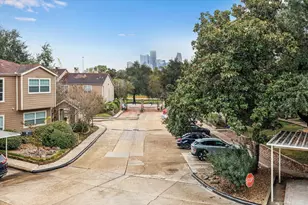 1880 White Oak Dr, Houston, TX 77009 - Photo 12