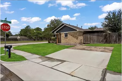 4640 Orange Circle S, Pearland, TX 77581 - Photo 8