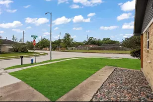 4640 Orange Cir S, Pearland, TX 77581 - Photo 4