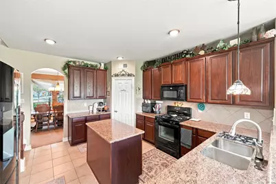 8950 Tumblewood Drive, Beach City, TX 77523 - Photo 10