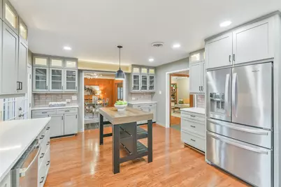 2205 Lazybrook Drive, Houston, TX 77008 - Photo 12