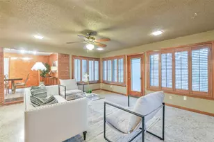 2205 Lazybrook Dr, Houston, TX 77008 - Photo 20