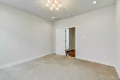 5857 Dolores Street, Houston, TX 77057 - Photo 6