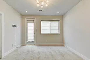 5857 Dolores St, Houston, TX 77057 - Photo 4