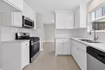 2318 Irish Spring Dr Drive, Houston, TX 77067 - Photo 8