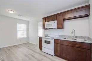 1051 W Little York Rd, Houston, TX 77091 - Photo 32