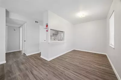 1716 Crownover Road #8, Houston, TX 77080 - Photo 4