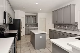 46 S April Mist Cir, Conroe, TX 77385 - Photo 14