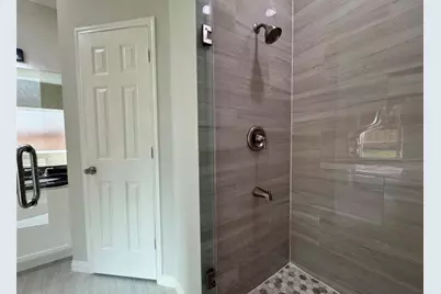 5015 Cottonglen Court, Houston, TX 77041 - Photo 14